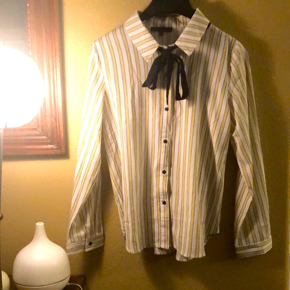 Lightweight button up with tie detail